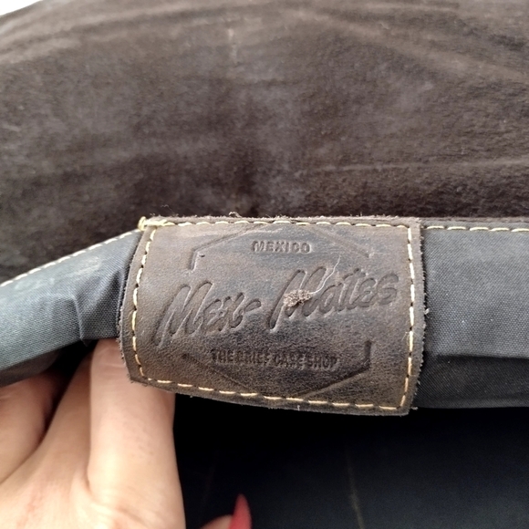 Mex Mates oiled Mexican leather men's messenger briefcase - Picture 6 of 11